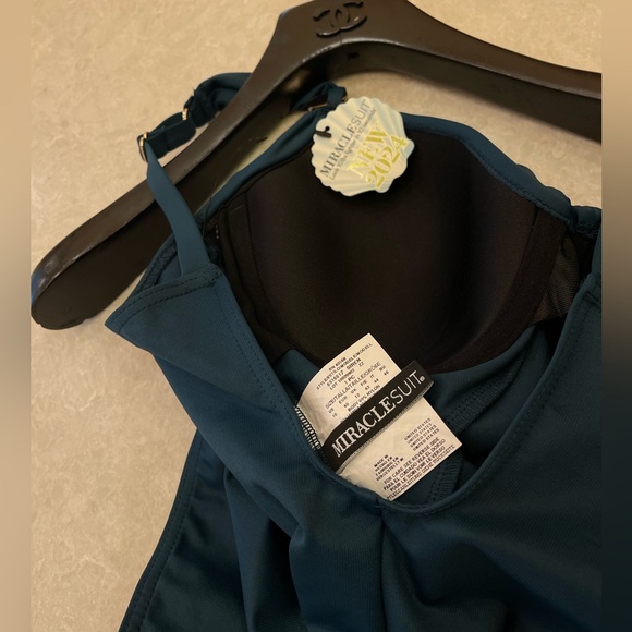 NEW Miraclesuit Razzle Dazzle Siren One-Piece Swimsuit Size 10 - Picture 10 of 12